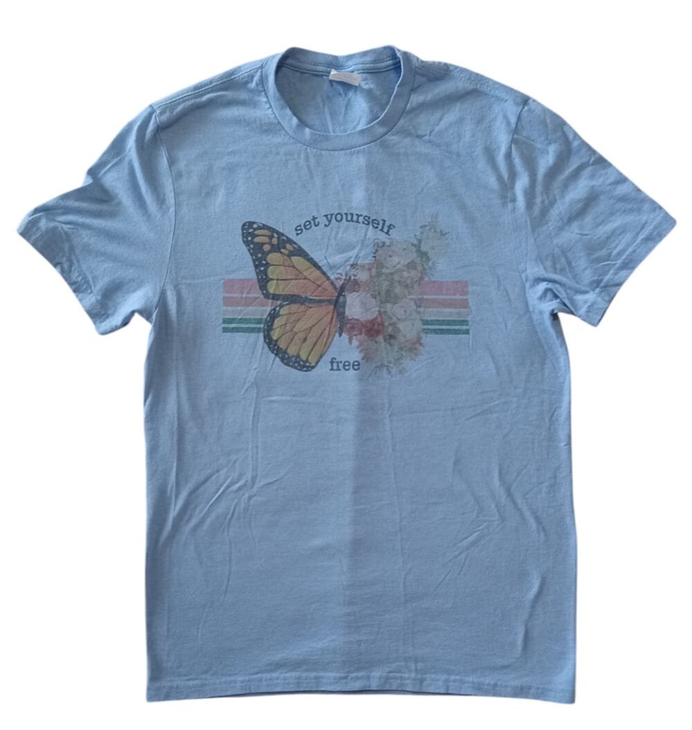 New Set Yourself Free Butterfly Floral Graphic T-shirt Size Small